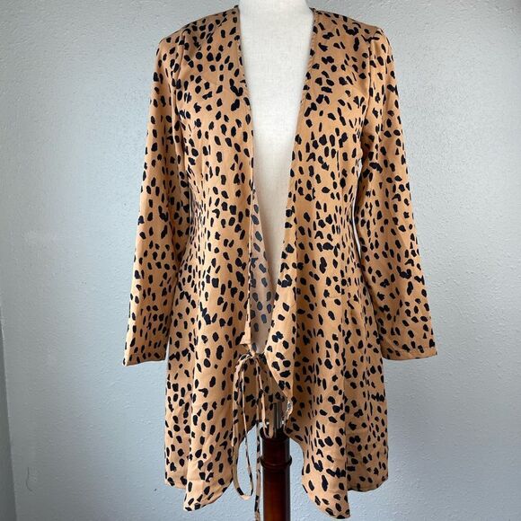 NWT BooHoo Dalmatian Print Wrap Size 6 - Picture 1 of 9
